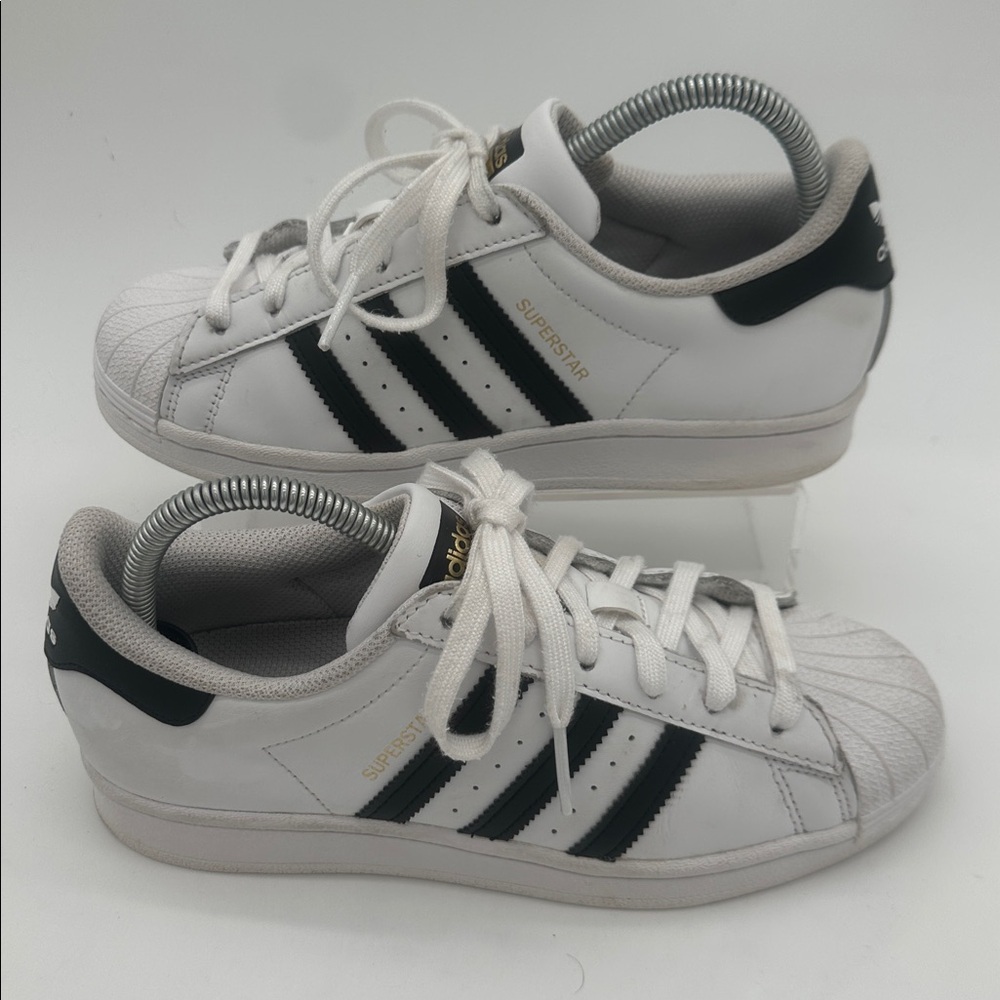 adidas Superstar White Black Stripe Clam Shell Toe Sneaker Shoes Women 6.5 US